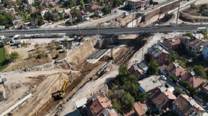 Başkan Altay Taşköprü Alt Geçidi’nde incelemelerde bulundu
