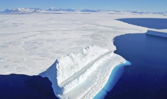 Bilim insanları uyardı: Batı Antarktika buz levhası çöküyor