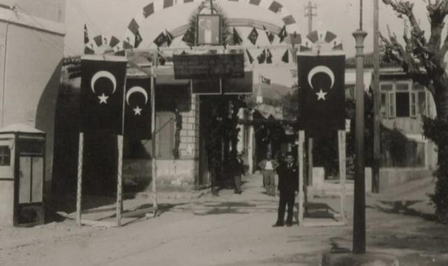 Bir dönemin izinde: Tek parti döneminde Cumhuriyet Bayramı kutlamaları