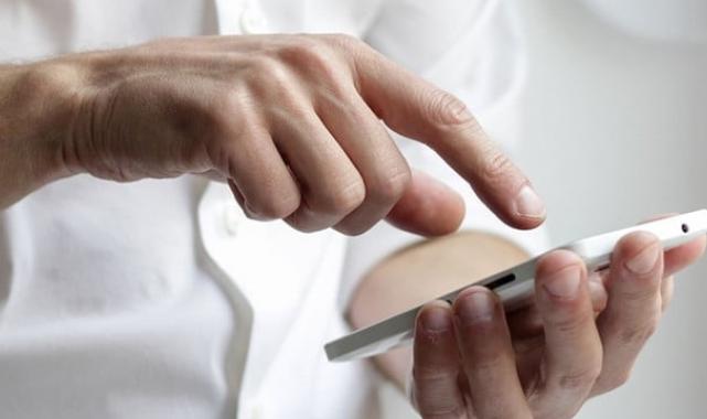 Bir yılda 22,6 milyon cep telefonu kayıt altına alındı