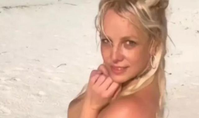 Britney Spears'ın skandalı bitmiyor! Çırılçıplak poz verdi