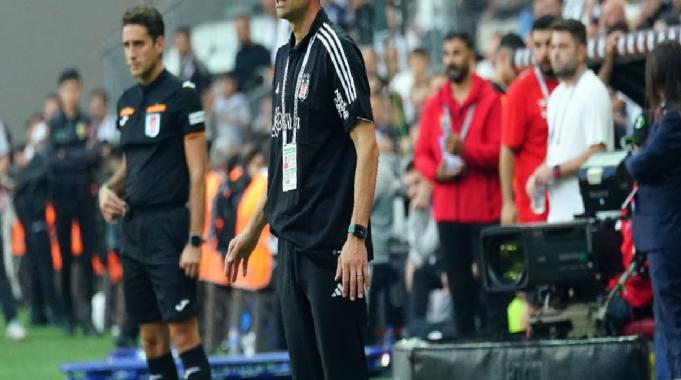 Burak Yılmaz: Beşiktaş taraftarı döver de sever de