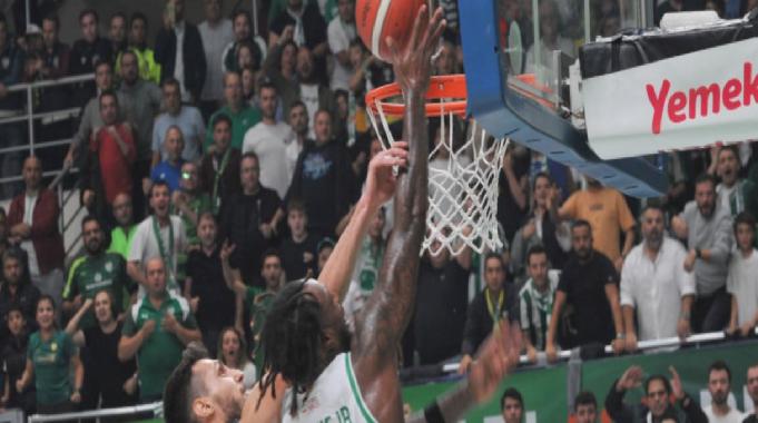 Bursaspor, Beşiktaş&#039;ı sahasında mağlup etti