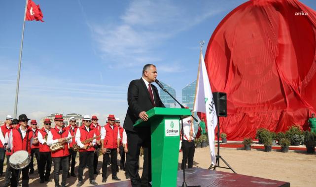 CHP’li Çankaya Belediyesi'nden, Cumhuriyet'in 100. yılına özel Atatürk Anıtı