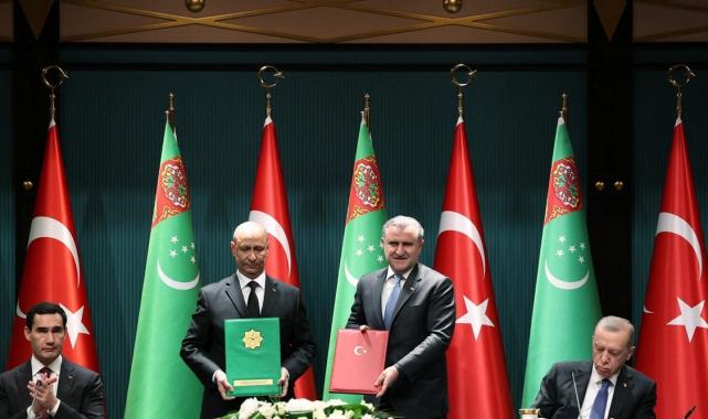 Cumhurbaşkanı Erdoğan, Türkmenistan Devlet Başkanı ile bir araya geldi