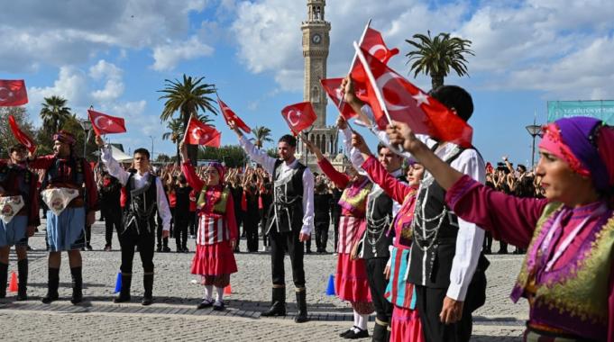 Cumhuriyet'in 100'üncü yılı: 81 ilde bayraklar dalgalanıyor!
