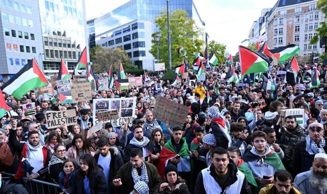 Dünyanın dört bir yanından Filistin'e destek gösterisi
