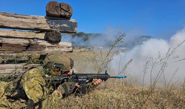 Ege'de yapılan Müşterek Bot Eğitimi'nden nefes kesen kareler