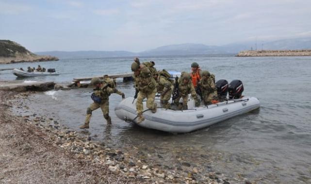 Ege'de yapılan Müşterek Bot Eğitimi'nden nefes kesen kareler