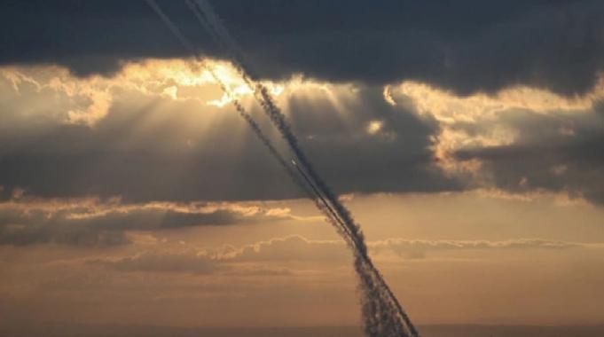 Hamas&#039;ın füzeli saldırısına İsrail&#039;den karşılık! Savaş durumuna geçildi