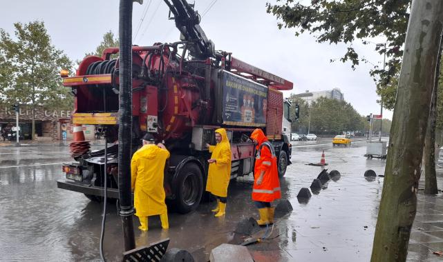 İBB ekipleri 4 günde 3 binin üzerinde ihbara müdahale etti