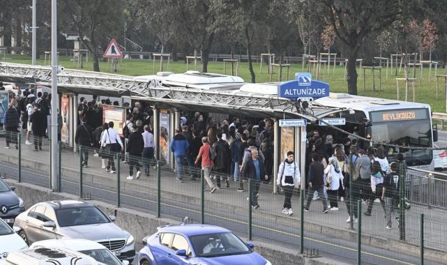 İstanbul trafiği kilit! Bazı bölgelerde yoğunluk yaşanıyor