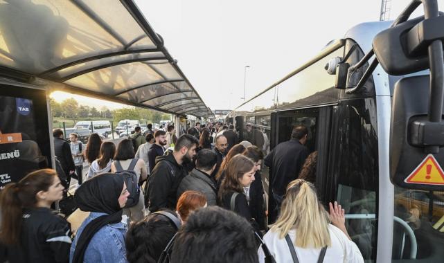 İstanbul trafiği kilit! Bazı bölgelerde yoğunluk yaşanıyor