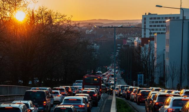 İstanbullular Dikkat! Salı günü bazı yollar trafiğe kapatılacak ! İşte O güzergahlar
