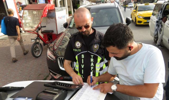 İstanbul'da taksicilere denetim! Kemeri yanlış takınca ceza yedi: Ben hep böyle takıyorum...