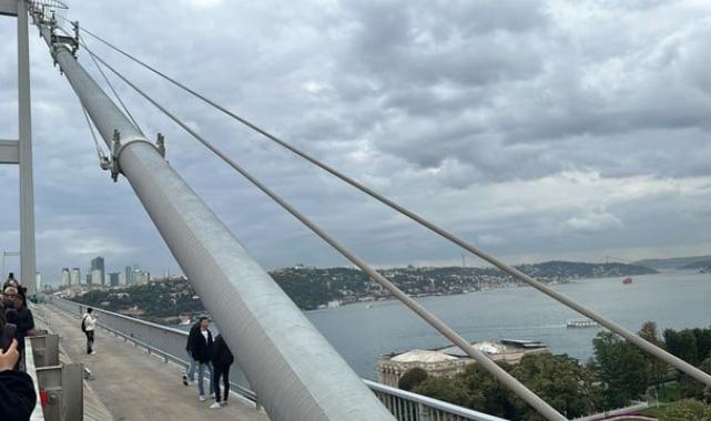 İstanbul'da toplu taşıma arızası! Metrobüs 15 Temmuz Şehitler Köprüsü'nde arızalandı