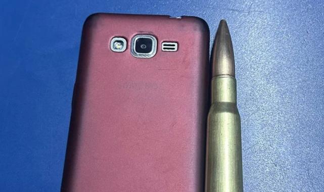 İzmir'de şüphe üzerine durdurulan kişinin üzerinden uçaksavar mermisi çıktı