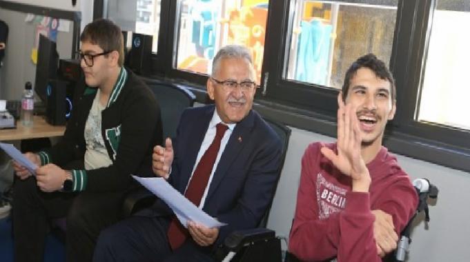 Kayseri Büyükşehir havuzda engelleri kaldırdı