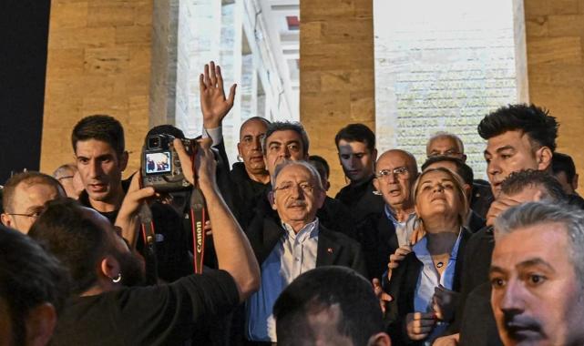 Kemal Kılıçdaroğlu, Anıtkabir'i ziyaret etti: Yoğun ilgi gördü