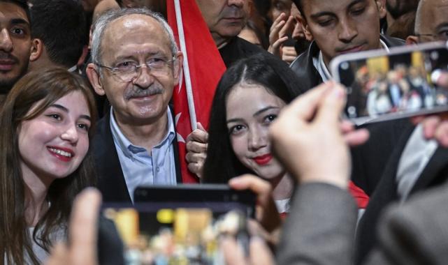 Kemal Kılıçdaroğlu, Anıtkabir'i ziyaret etti: Yoğun ilgi gördü