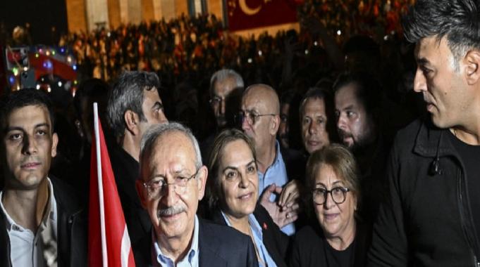 Kemal Kılıçdaroğlu, Anıtkabir&#039;i ziyaret etti: Yoğun ilgi gördü