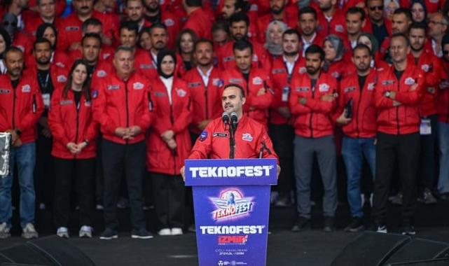 Mehmet Fatih Kacır: Cumhuriyet'i en çok seven onun için en çok çalışandır