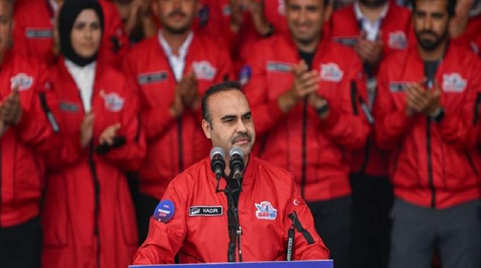 Mehmet Fatih Kacır: Cumhuriyet'i en çok seven onun için en çok çalışandır