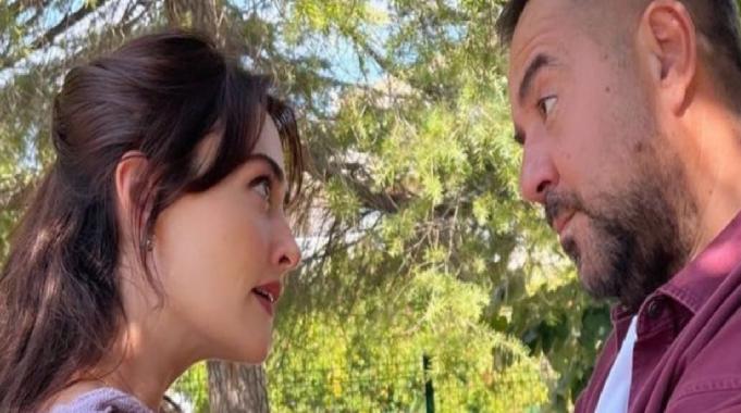 O kare sosyal medyayı salladı! Esra Bilgiç ve Ata Demirer aynı karede..