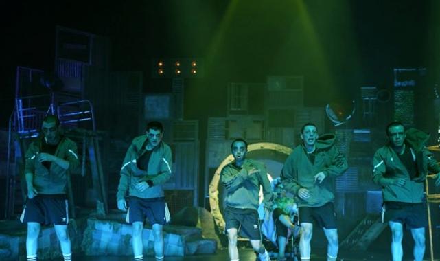 Rap Müzikali Otomatik Portakal ayakta alkışlandı