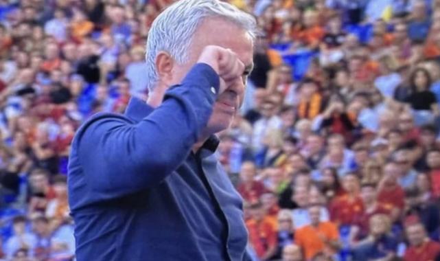 Jose Mourinho'nun oyundan atıldığı maçta Roma son dakikada kazandı,