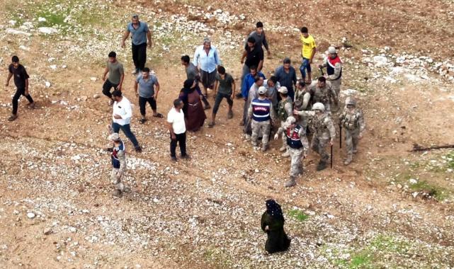 Şanlıurfa'da 13 milyon liralık elektrik borcu! Ekiplere taşla saldırdırıp trafoyu tarlaya sakladılar...