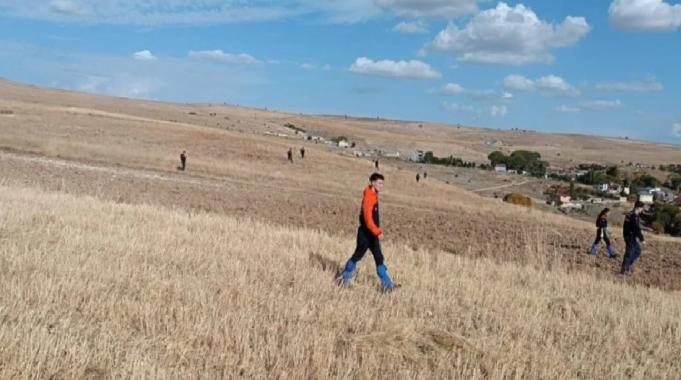 Sivas&#039;ta arazi anlaşmazlığında eşi ve oğlu öldürülen kadın 4 gündür kayıp