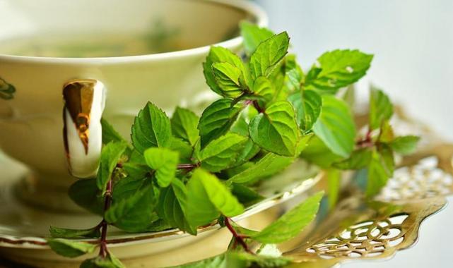 Soğuk havalara karşı kış çayı tüketimi! Zencefil, zerdeçal, tarçın, meyan kökü faydaları...