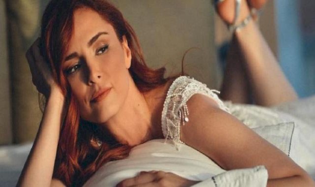 "Ayaklarına sağlık" Mine Tugay'ın son pozları takipçilerini mest etti!