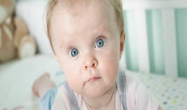 Bebeklerde gece terörü belirtileri, nedenleri ve başa çıkma yolları
