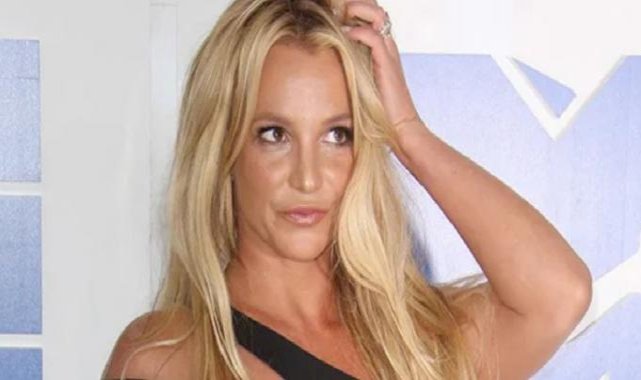 Britney Spears'ın skandalı bitmiyor! Çırılçıplak poz verdi