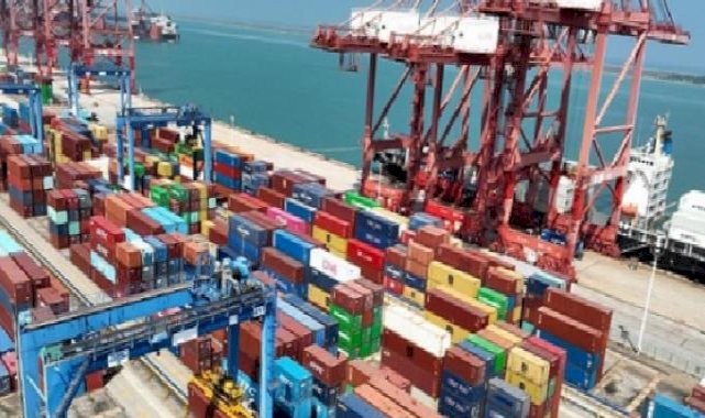 Çin'in dış ticareti ivme kazanıyor