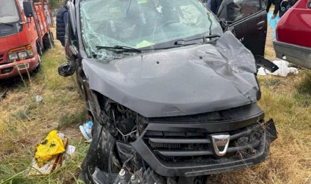 Çorum'daki aile trafik kazası geçirdi: 1'i ağır 4 yaralı