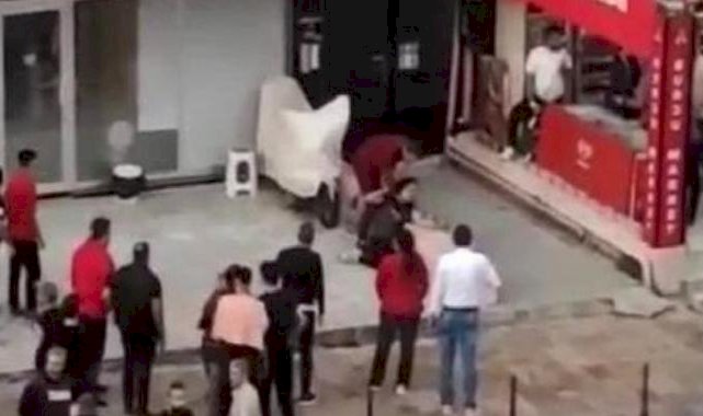 Denizli'de eski eşini bıçaklayan saldırgan mahalleliden dayak yedi