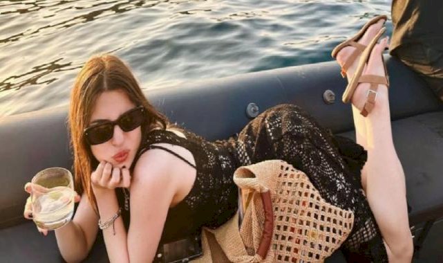 Derin Talu minicik eteğiyle poz verdi