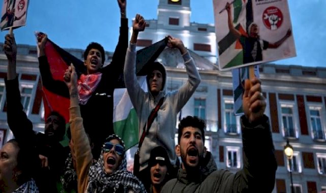 Dünyanın dört bir yanından Filistin'e destek gösterisi