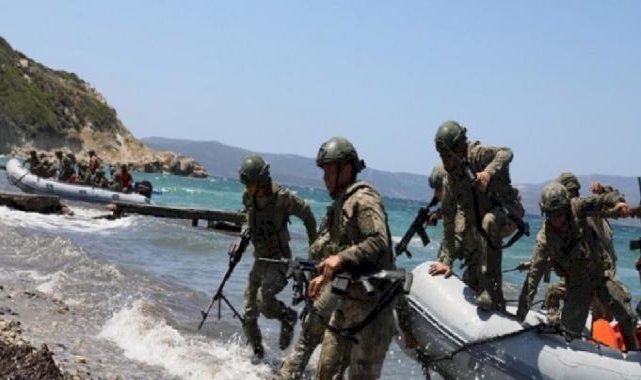 Ege'de yapılan Müşterek Bot Eğitimi'nden nefes kesen kareler