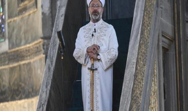 Hutbeye 'yalınkılıç' çıkan Ali Erbaş'tan Filistin mesajı