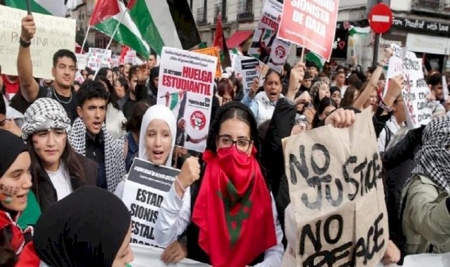 İspanya'da öğrencilerden gösteri: Filistin'e destek için derslere girmediler
