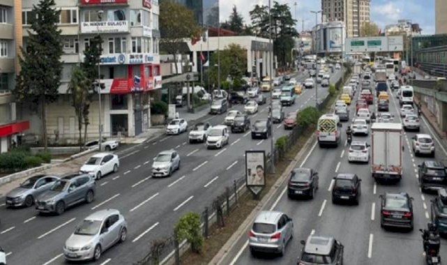 İstanbul'da trafik yoğunluğu! Trafik durma noktasına geldi...