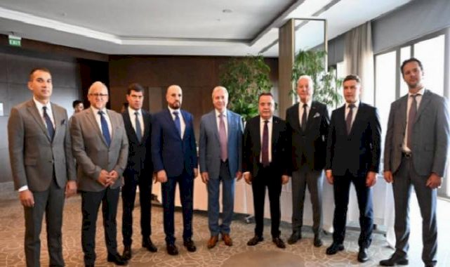 Moskova heyeti Antalyalı iş insanları ile buluştu