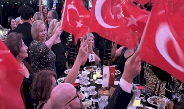 New York'ta 'Cumhuriyet Balosu'