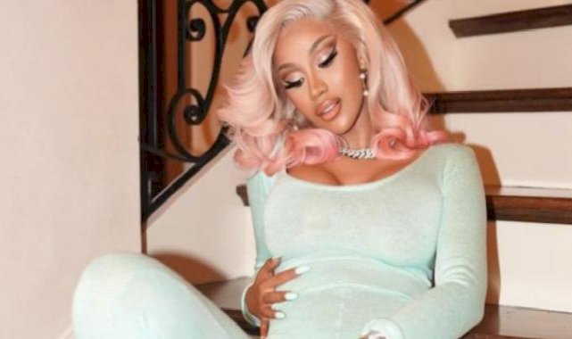 Şarkıcı Cardi B, parasını gayrimenkule yatırmaktan vazgeçti