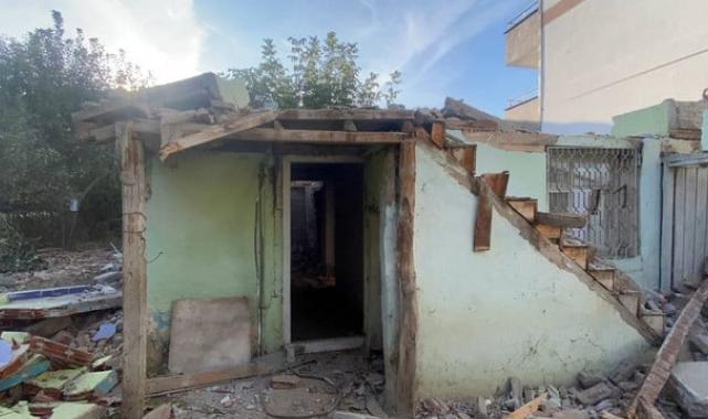 Tokat'ta kullanmadığı evi yıkmaya çalıştı! Altında kaldı...