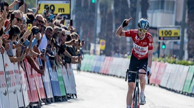 Tour of Türkiye&#039;nin Selçuk-Manisa-İzmir etabında kazanan Jay Vine